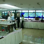 Aden מלון
