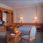 Aden מלון 3*