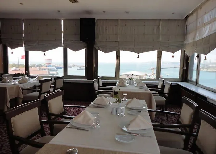 Ξενοδοχείο Aden 3*