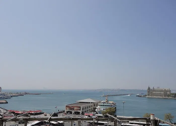 Aden Κωνσταντινούπολη