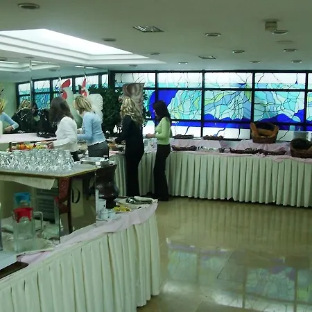 Aden Ξενοδοχείο