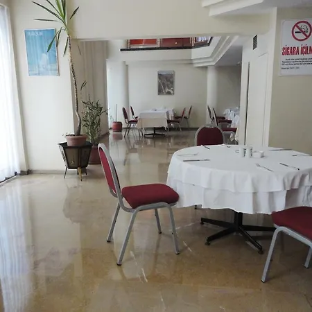 فندق Aden 3*